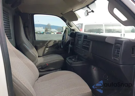 2016 GMC Savana 2500 Work Van z USA, uszkodzony, nr VIN 1GTW7AFF0G1904152